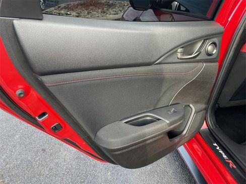Used 2019 Honda Civic Type R image 21