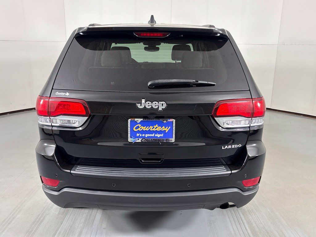 Used 2022 Jeep Grand Cherokee Laredo E RWD image 7