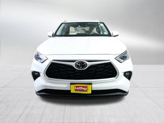 Used 2022 Toyota Highlander XLE AWD/4WD video 2