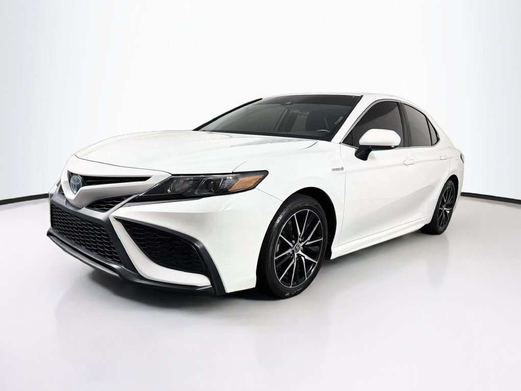Used 2021 Toyota Camry SE FWD image 3