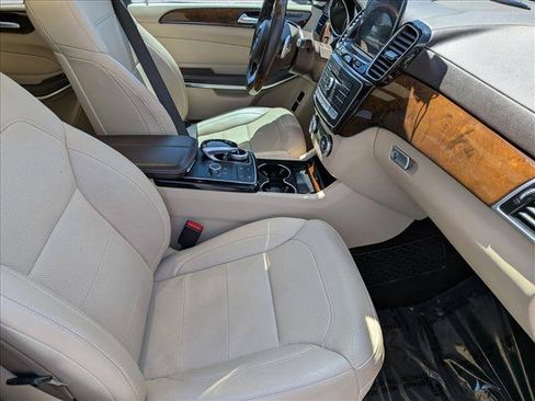 Used 2018 Mercedes-Benz GLS 550 4MATIC image 22