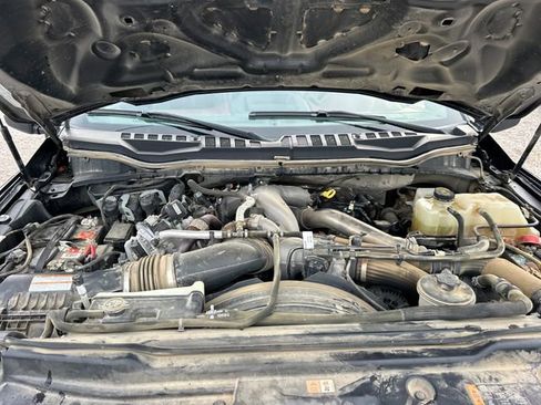 Used 2022 Ford F450 Platinum w/ FX4 Off-Road Package image 41