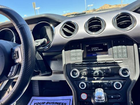 Used 2017 Ford Mustang Coupe RWD image 17
