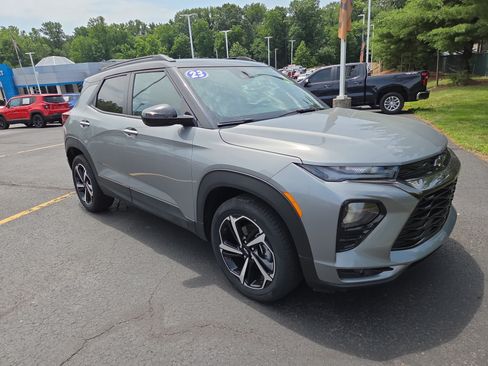 Used 2023 Chevrolet TrailBlazer RS w/ Convenience Package FWD image 1