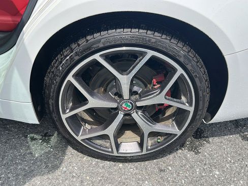 Used 2020 Alfa Romeo Giulia Ti w/ Active Blind Spot Package RWD image 15