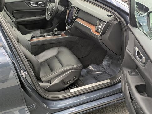 Used 2024 Volvo S60 B5 Plus image 21