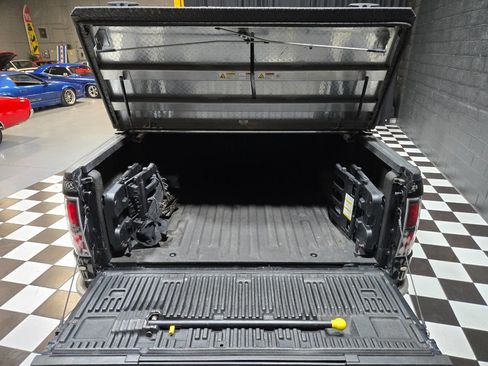 Used 2010 Ford F150 Raptor image 24