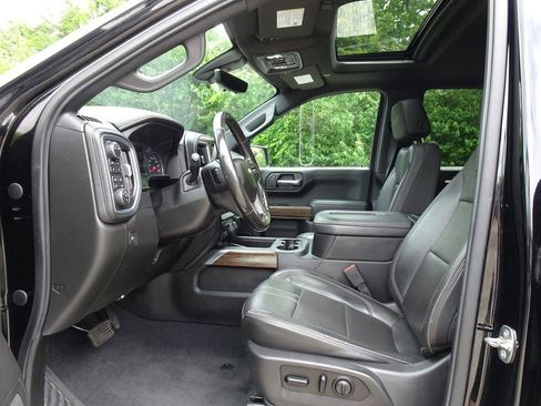 Used 2020 Chevrolet Silverado 1500 High Country w/ Technology Package AWD/4WD image 9