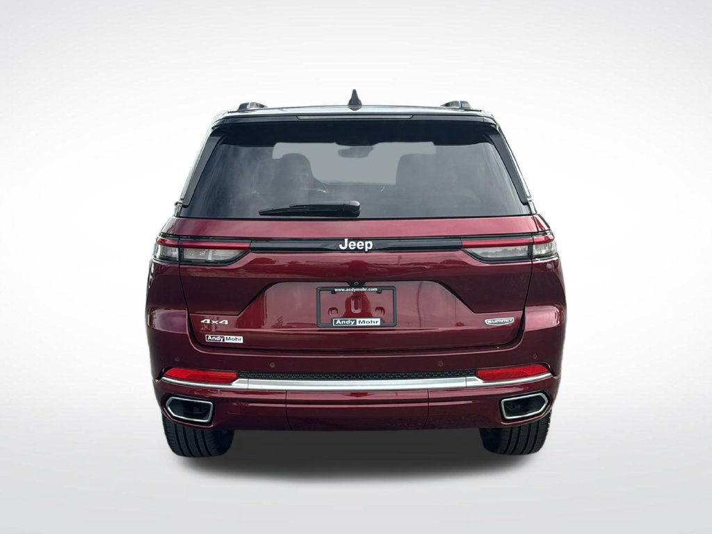 Used 2025 Jeep Grand Cherokee Summit AWD/4WD image 6
