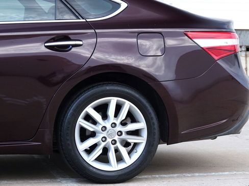 Used 2015 Toyota Avalon XLE Premium FWD image 24