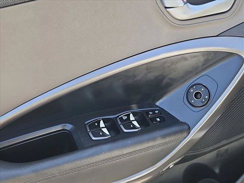Used 2018 Hyundai Santa Fe Sport FWD image 11