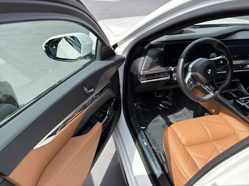 Certified 2025 BMW 740i RWD image 17