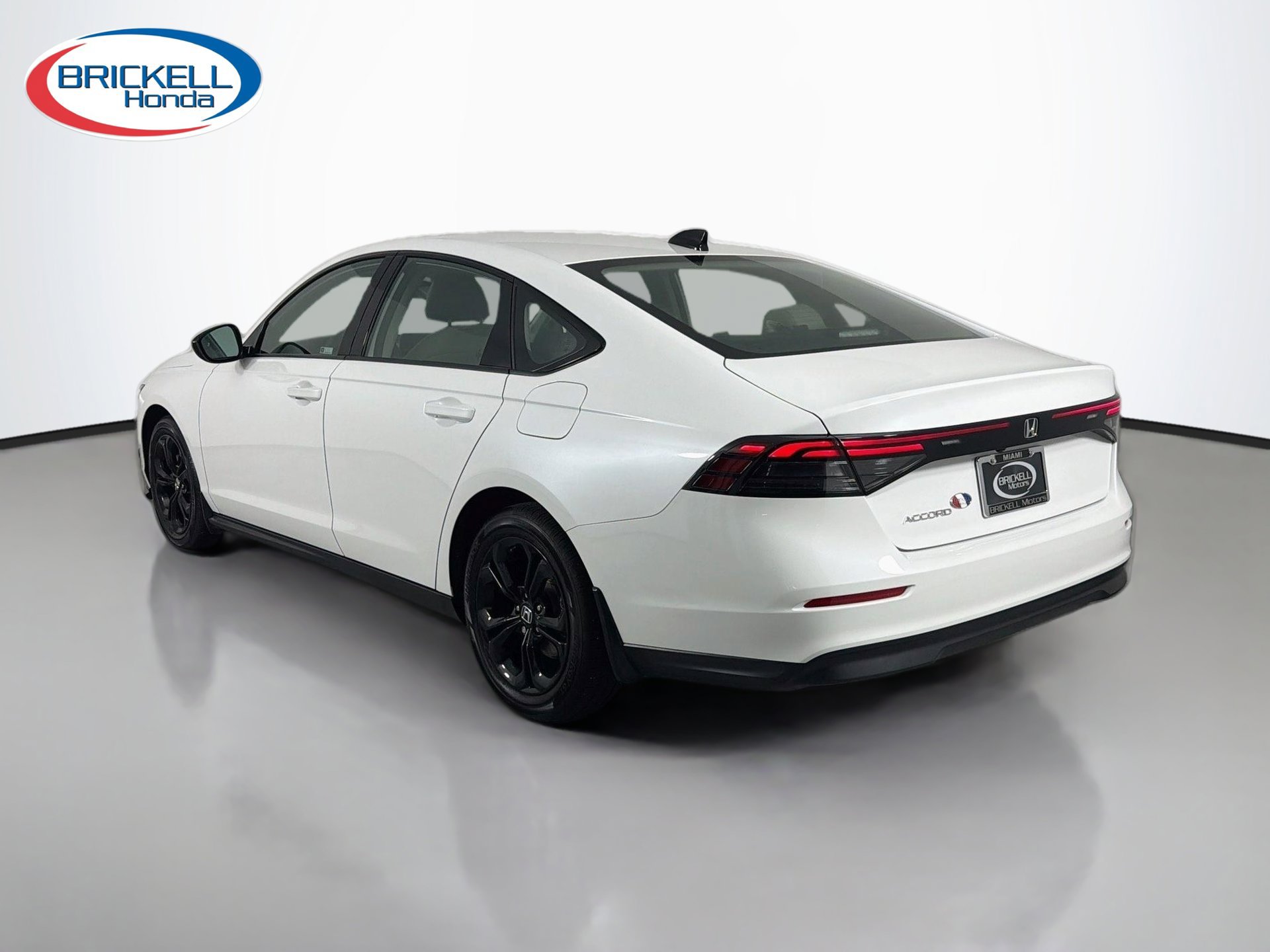 Used 2025 Honda Accord SE image 6