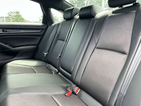 Used 2022 Honda Accord Sport image 11