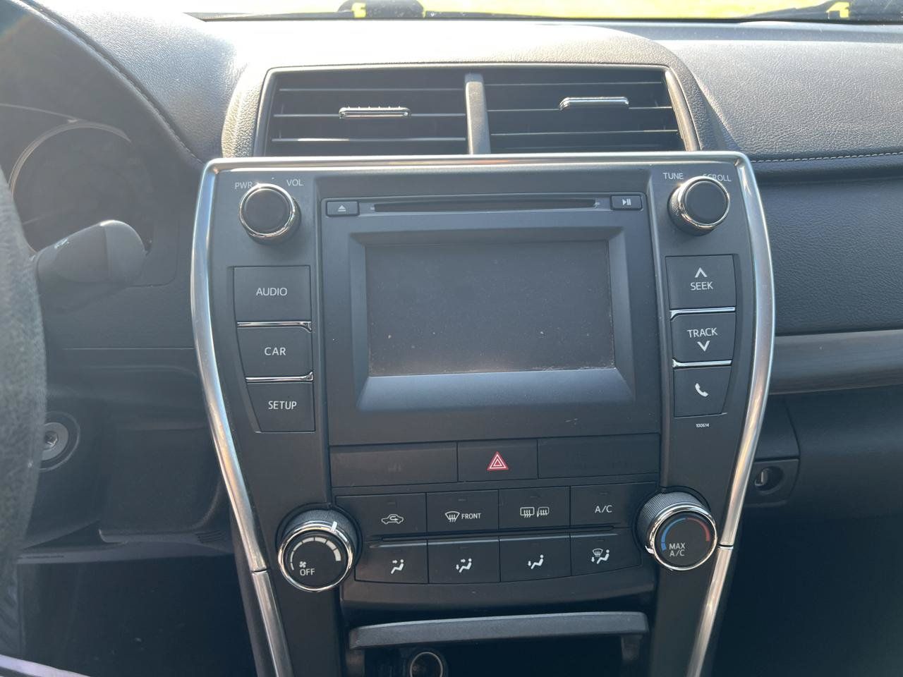 Used 2017 Toyota Camry LE FWD image 23