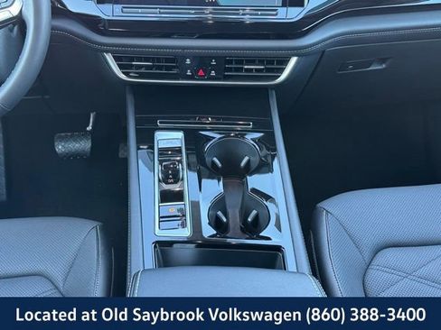Certified 2024 Volkswagen Atlas SE image 17
