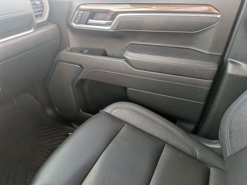 Used 2025 Chevrolet Silverado 1500 LT image 20