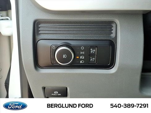 Used 2023 Ford F550 4x4 Crew Cab Super Duty image 22