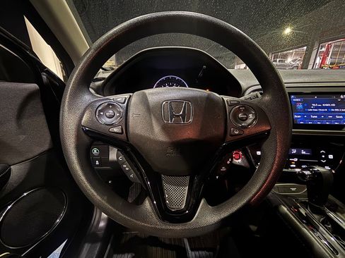 Used 2019 Honda HR-V EX image 16