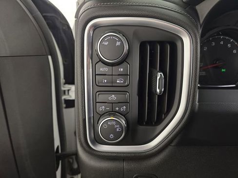 Used 2019 Chevrolet Silverado 1500 LT w/ True North Edition AWD/4WD image 17