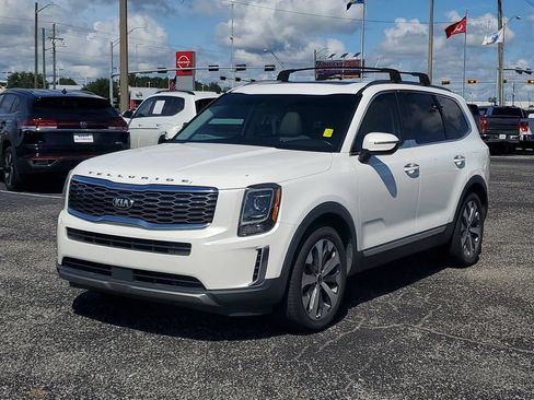 Used 2020 Kia Telluride S FWD image 2