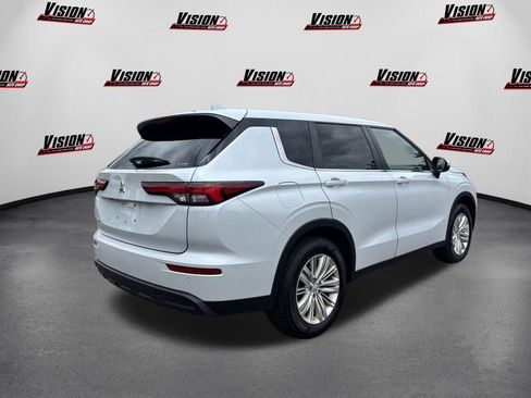 Used 2022 Mitsubishi Outlander ES AWD/4WD image 5