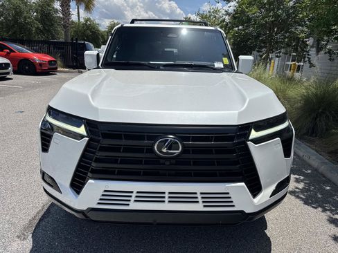 Used 2025 Lexus GX 550 w/ Accessory Package (2T) AWD/4WD image 8