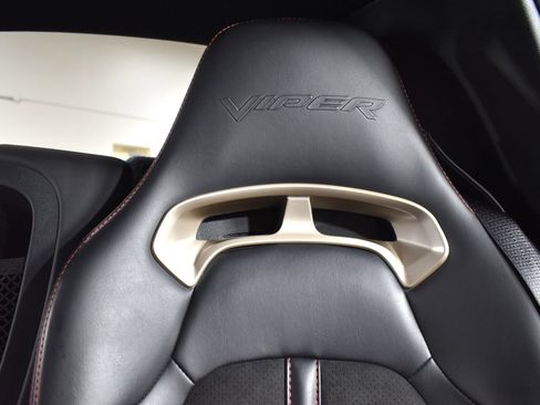 Used 2016 Dodge Viper ACR RWD image 21