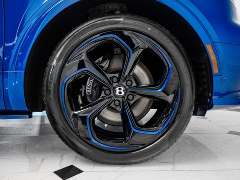 New 2025 Bentley Bentayga image 16