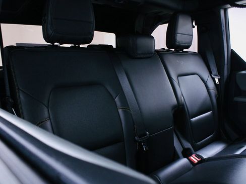 Used 2023 Ford Bronco Badlands image 24