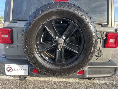 Used 2020 Jeep Wrangler Unlimited Sport AWD/4WD image 8