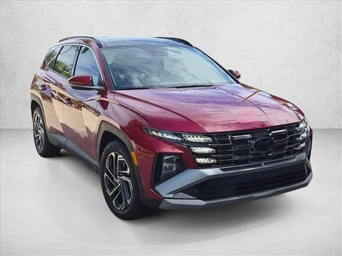 Used 2025 Hyundai Tucson Limited FWD image 3