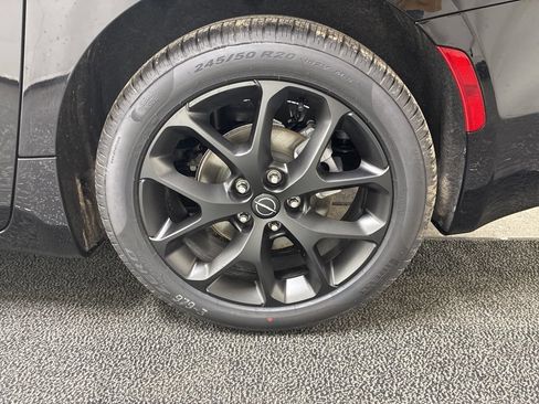 New 2026 Chrysler Pacifica Select FWD image 9