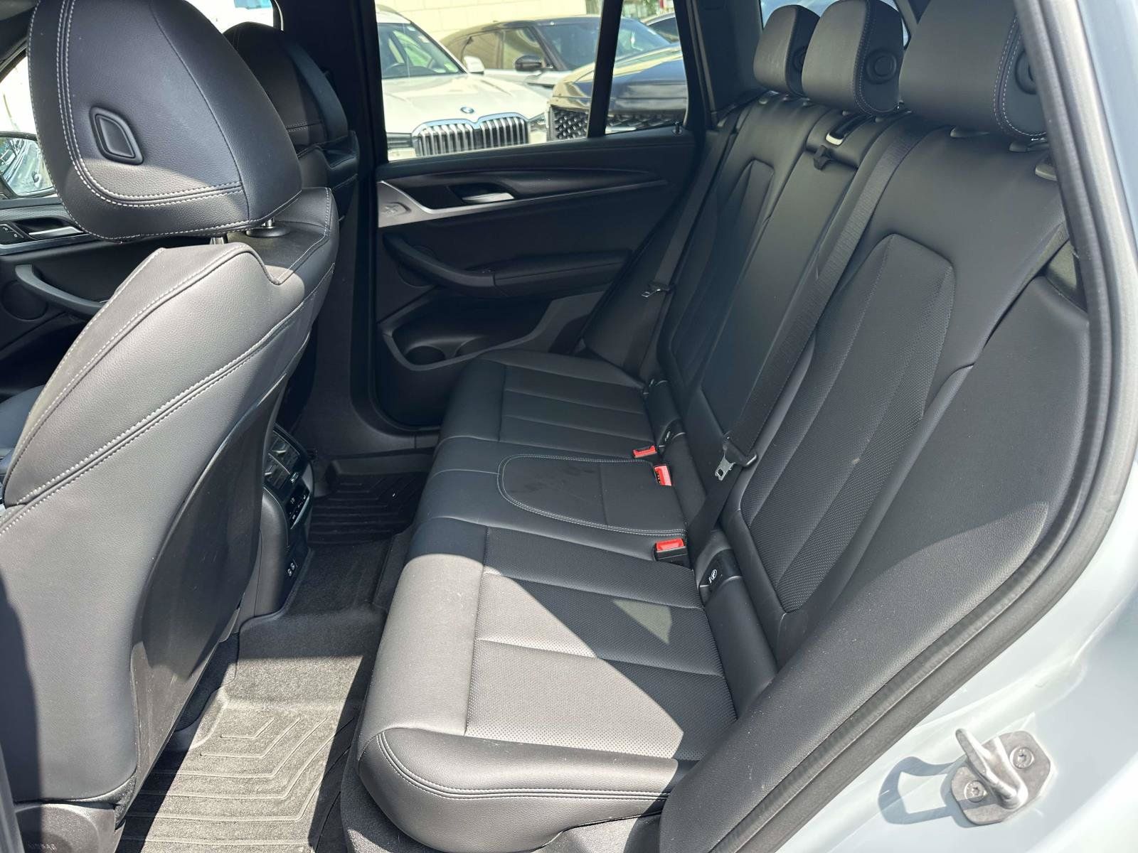 Used 2022 BMW X3 M40i w/ Premium Package Essential AWD/4WD image 17