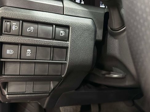 Used 2025 Toyota 4Runner SR5 AWD/4WD image 34