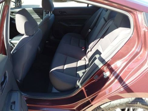 Used 2025 Nissan Altima 2.5 SV image 24