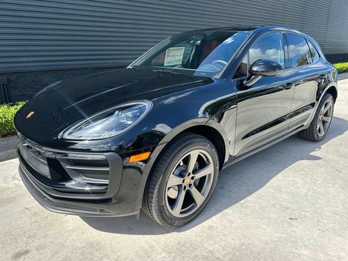 Used 2026 Porsche Macan AWD/4WD image 6
