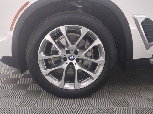 Used 2024 BMW X5 xDrive40i w/ Premium Package image 29
