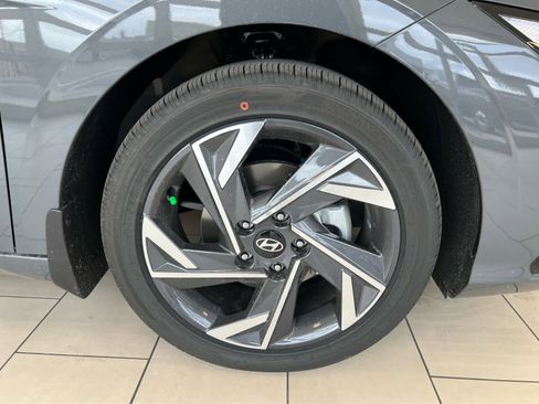 New 2026 Hyundai Elantra Limited image 16