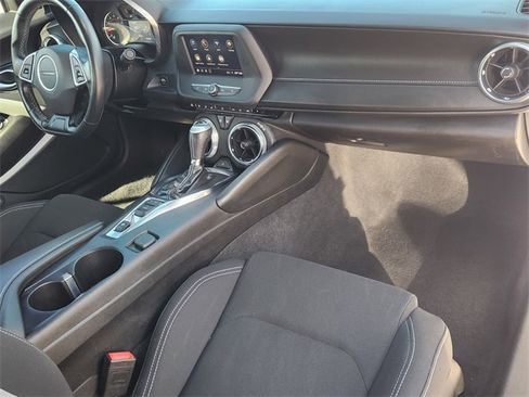 Used 2020 Chevrolet Camaro LT image 14
