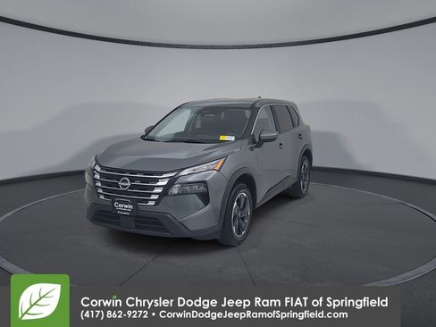 Used 2025 Nissan Rogue SV FWD image 6