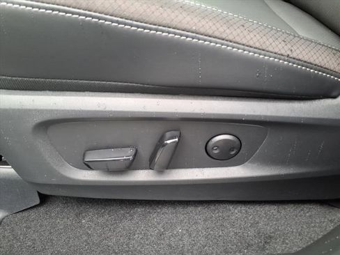 New 2026 Nissan Pathfinder SL w/ SL Premium Package AWD/4WD image 13