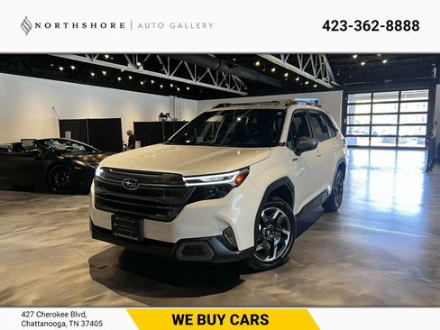 Used 2025 Subaru Forester Limited w/ Popular Package AWD/4WD image 1