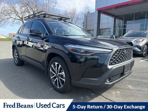 Used 2025 Toyota Corolla Cross XLE w/ Convenience Package image 1