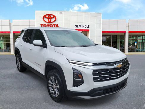 Used 2026 Chevrolet Equinox LT FWD image 2