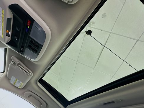 Used 2019 Subaru Impreza 2.0i Limited w/ Popular Package #2 image 23