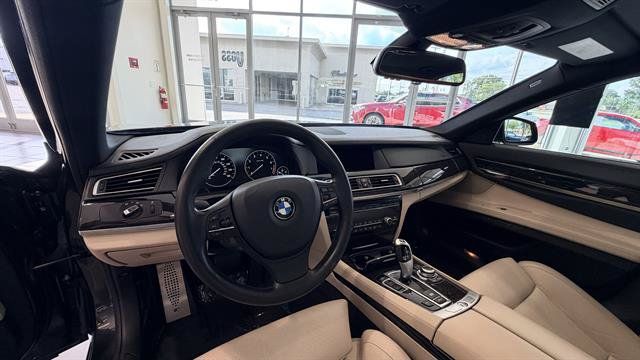 Used 2012 BMW 750i RWD image 43