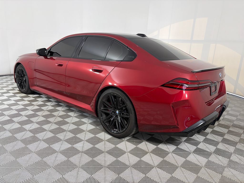 Used 2025 BMW M5 w/ Carbon Package AWD/4WD image 5