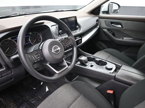 Used 2022 Nissan Rogue SV AWD/4WD image 19