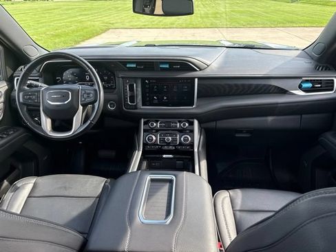 Used 2022 GMC Yukon Denali AWD/4WD image 25